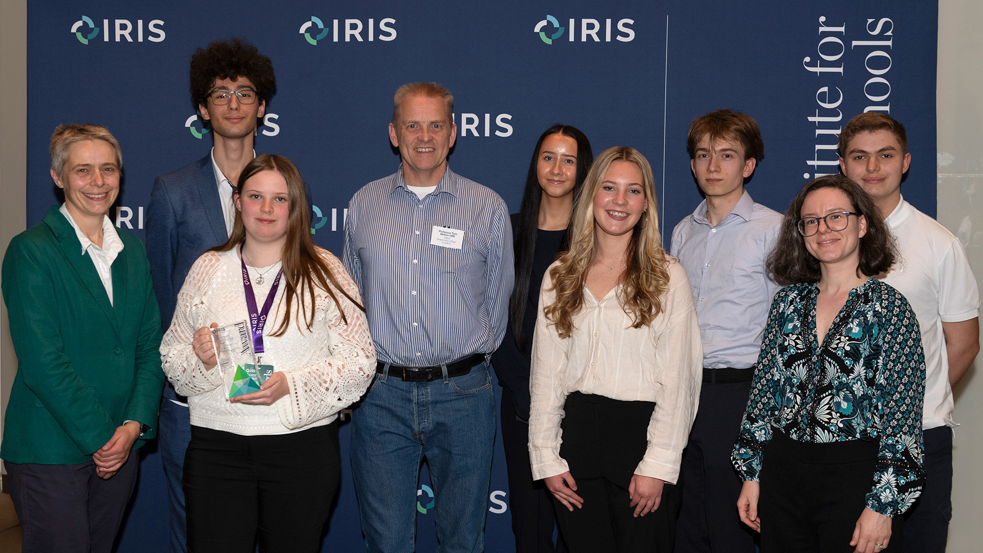 Student Awarded for IRIS Project on DNA Origami
